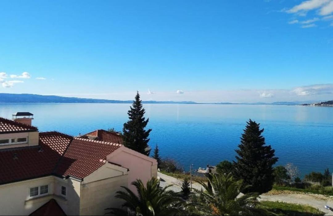 Sunny Blue Apartments Omiš Eksteriør bilde